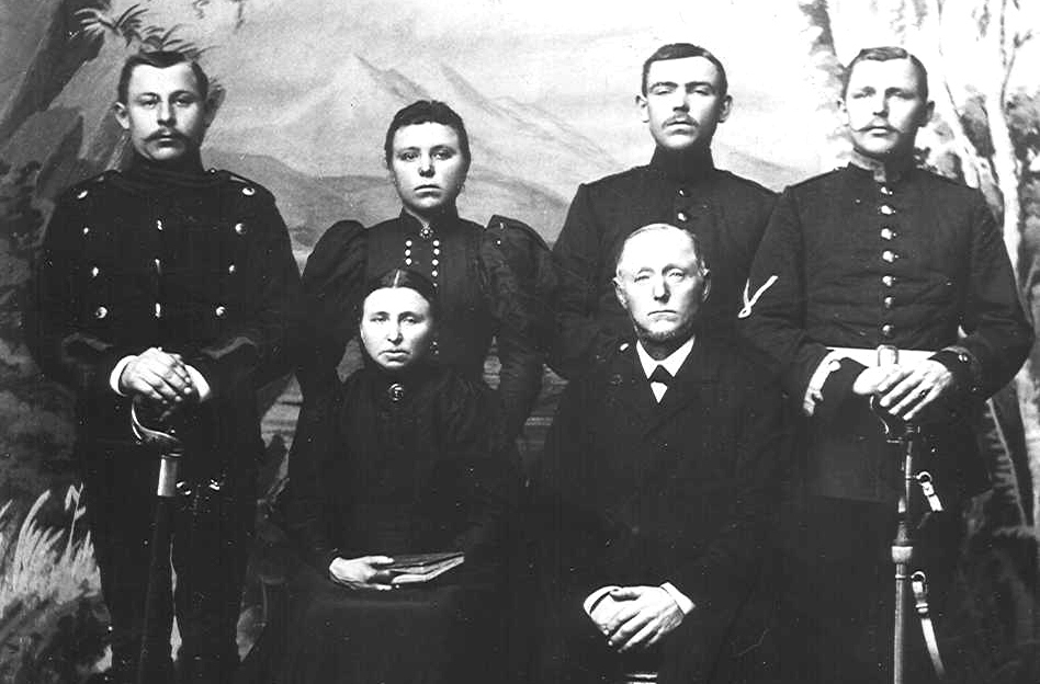 Luhrs Family - 1898